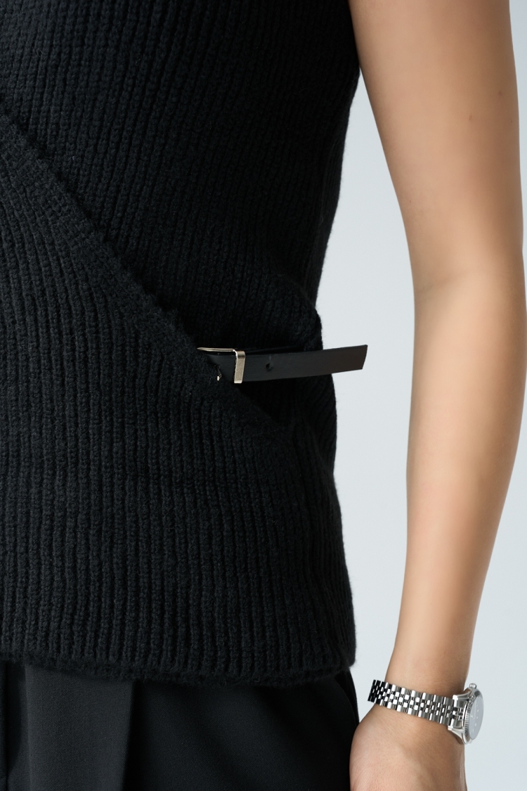 Side Belt Vest