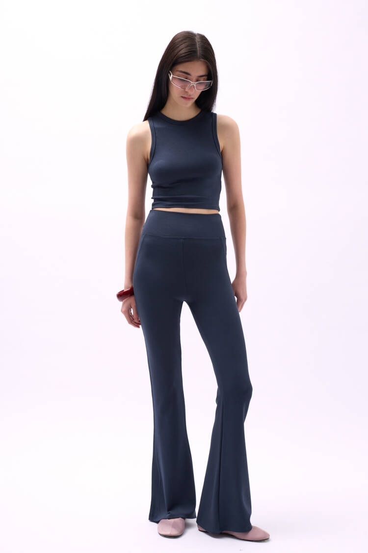Spanish Leg Slit Leggings