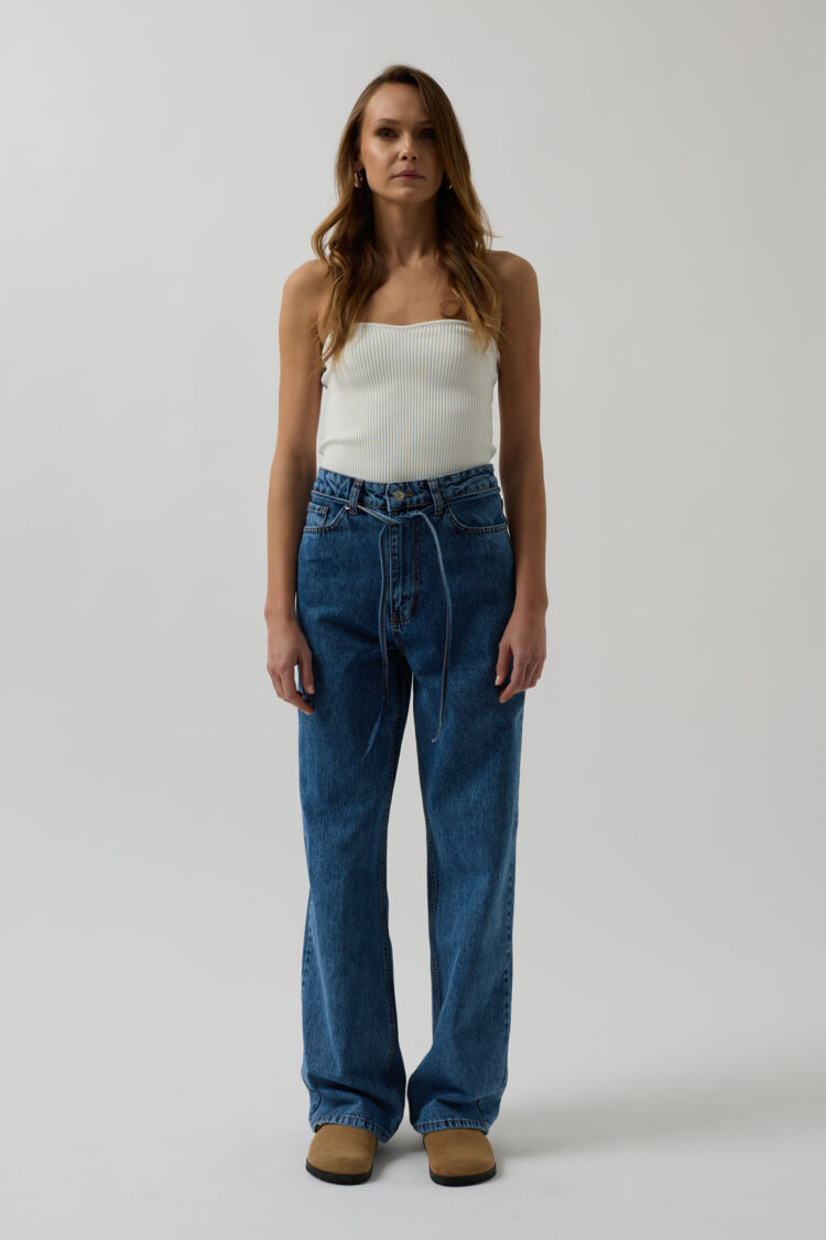 Biye Detail Straight Jean