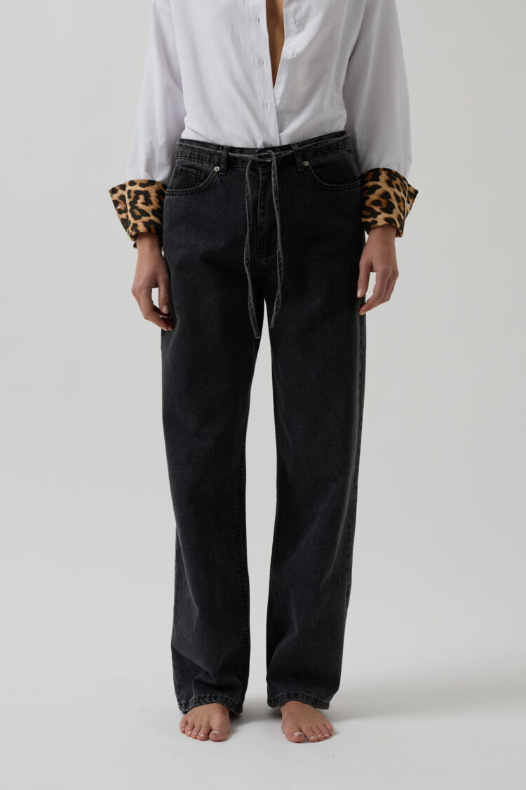Biye Detail Straight Jean - Snow Wash Smoked