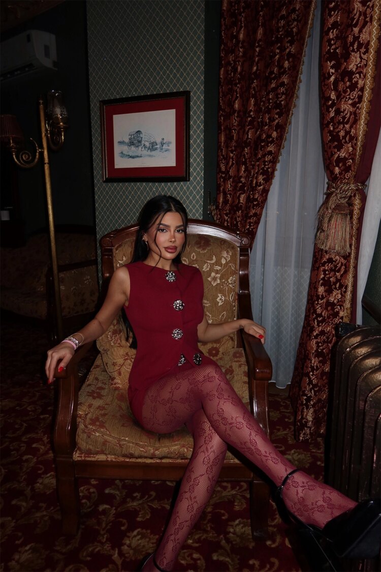 Rotten Skirt Suit