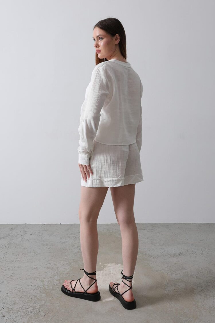 Elastic Waist Tassel Shorts -