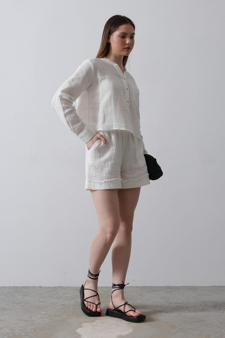 Elastic Waist Tassel Shorts -