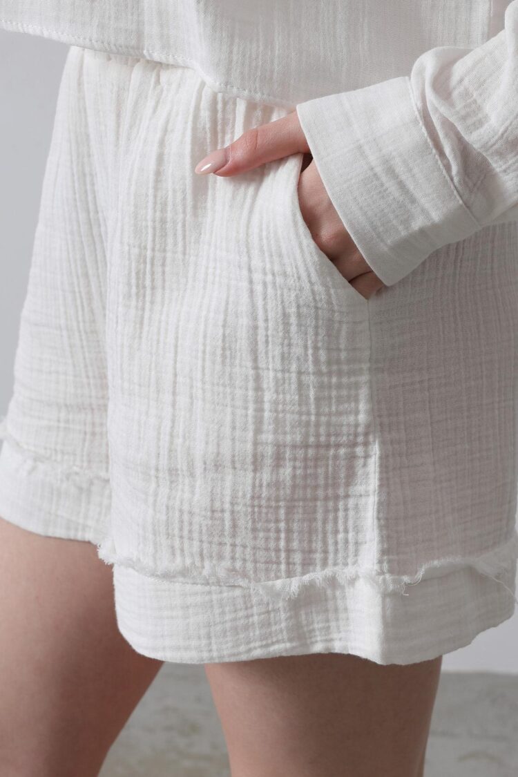 Elastic Waist Tassel Shorts -