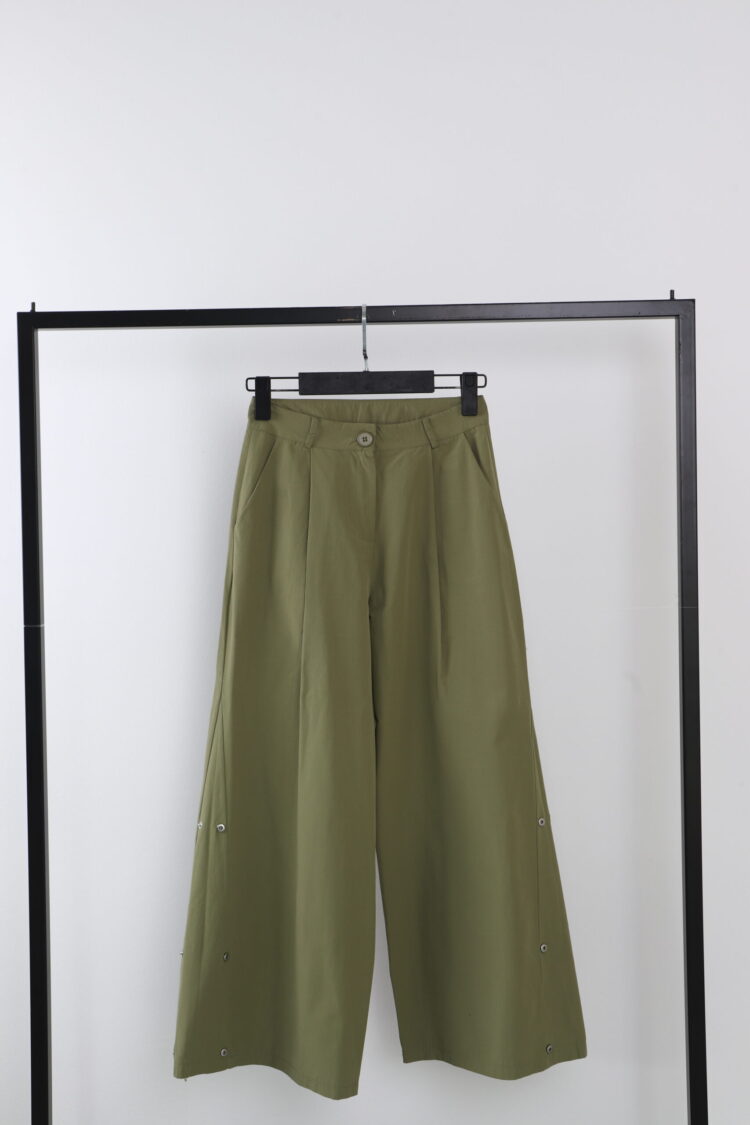 Trousers With Side Snap