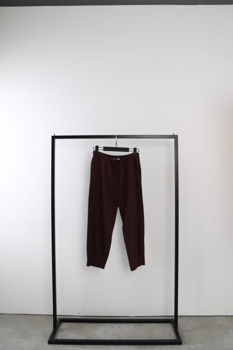 Leg Pleated Pants