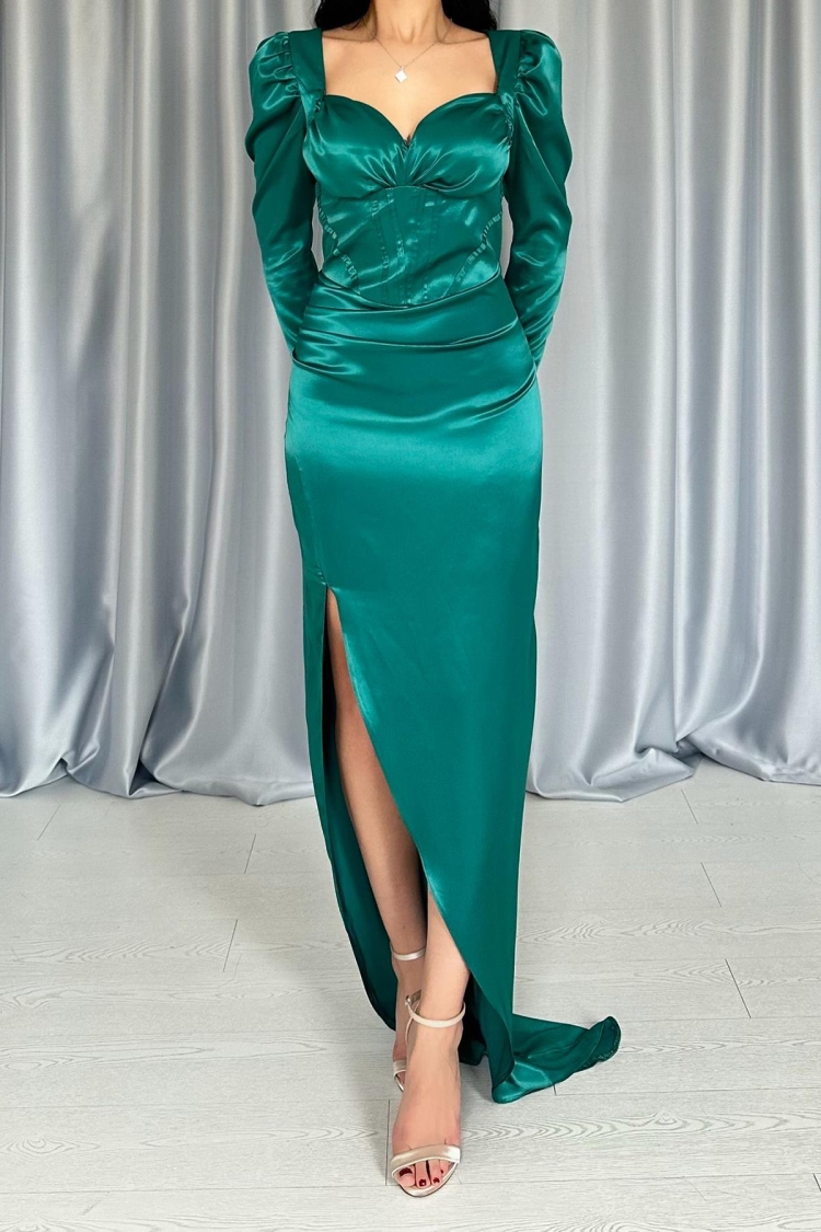 Chest Coupled Slit Dress