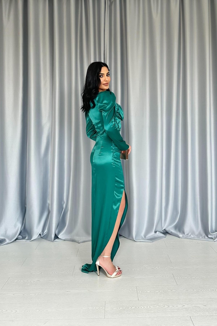 Chest Coupled Slit Dress