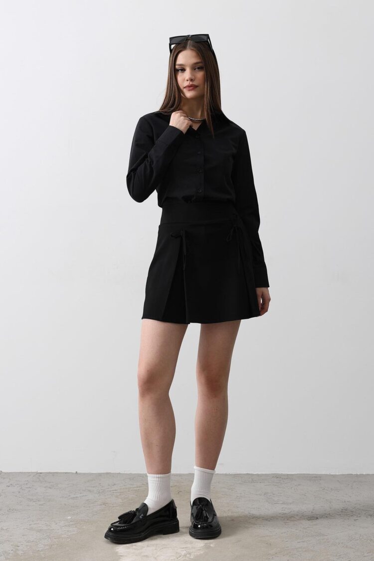Ribbon Detailed Mini Skirt -