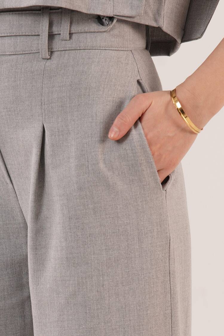 Buttoned Blouse With Pockets And Knee Detailed Pants Gray Wholesale Two Piece Suit