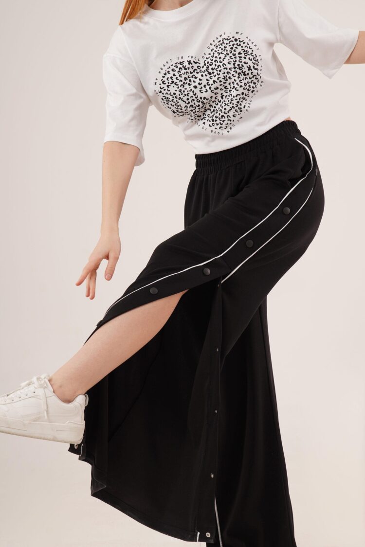 Elastic Waist Wide Leg Sweatpants With Half-Length Snap - Black