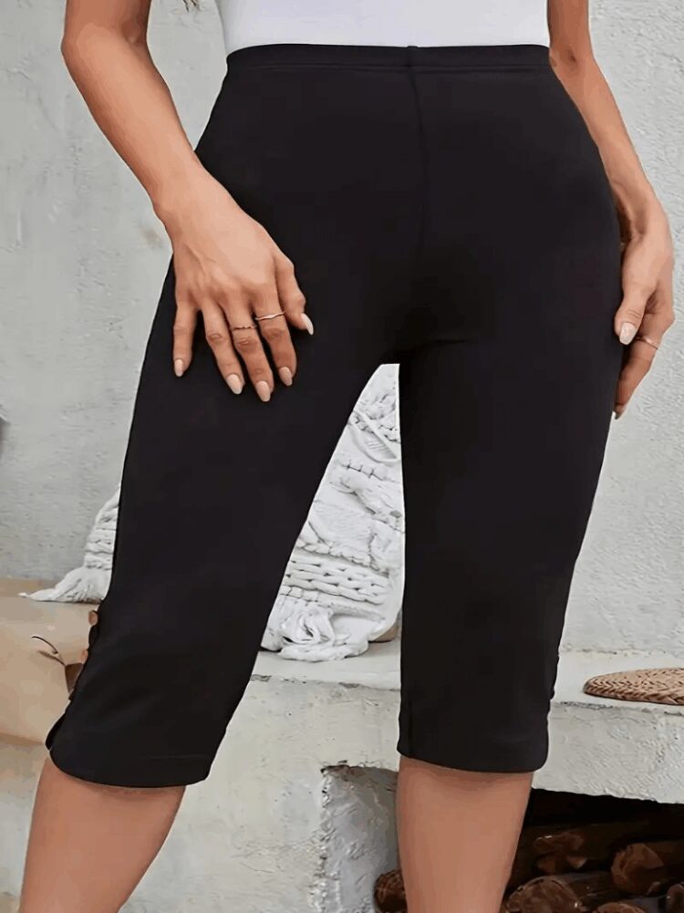 Women's High Waist Buttoned Short Imported Crepe Pants - Black