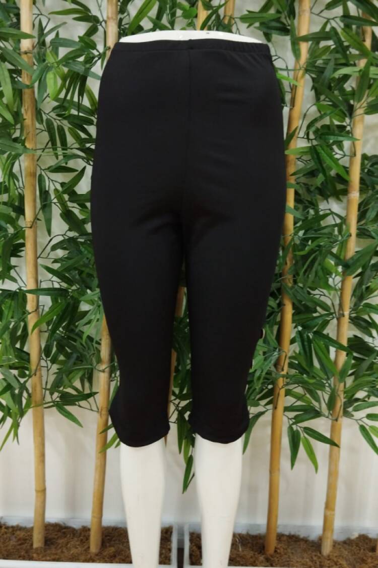 Women's High Waist Buttoned Short Imported Crepe Pants - Black