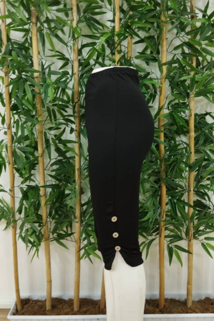 Women's High Waist Buttoned Short Imported Crepe Pants - Black