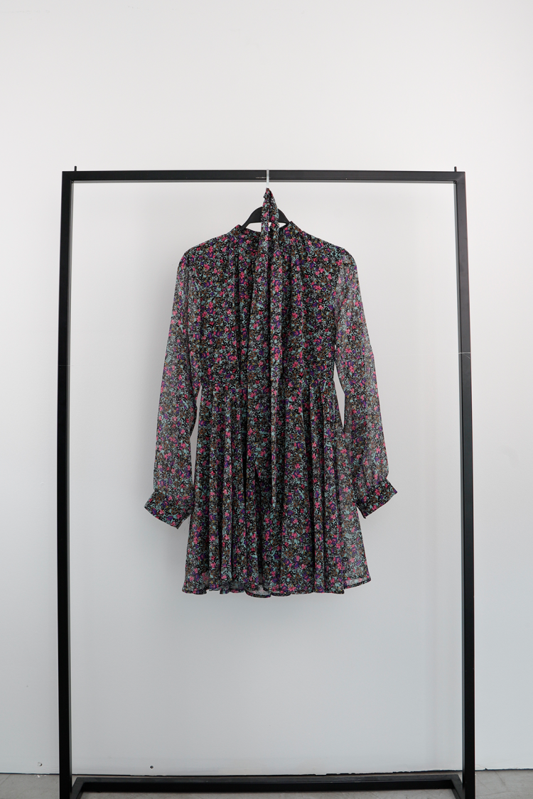 Dominant Collar Dress - Multicolor
