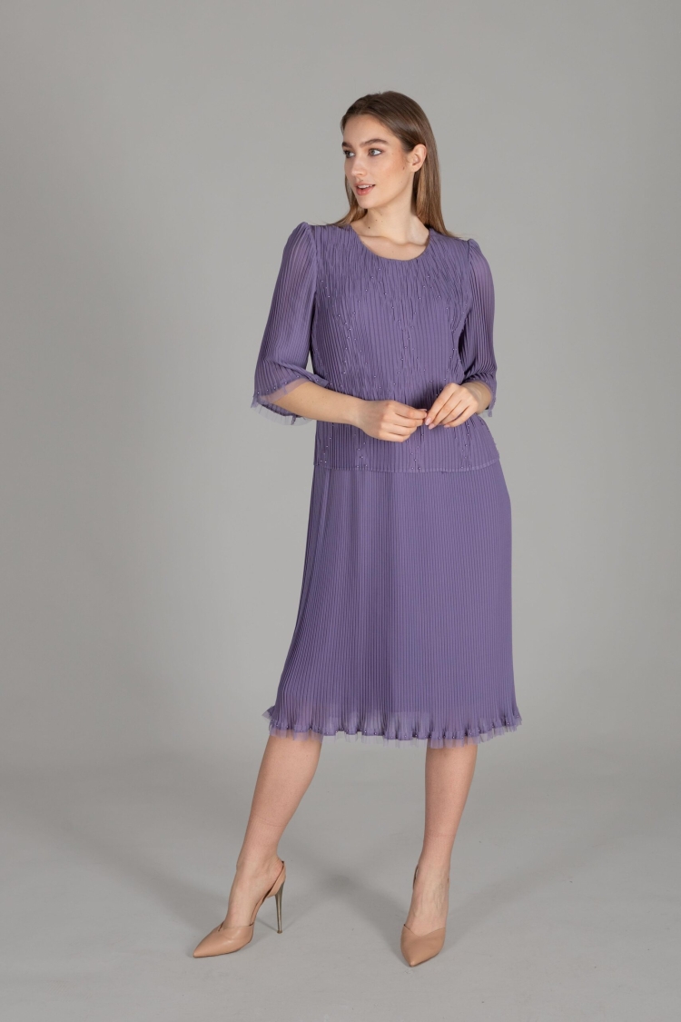 Round Neck Pleated Chiffon Dress