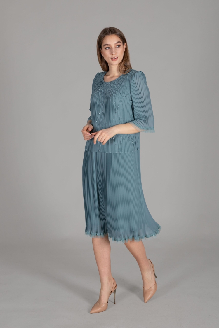 Round Neck Pleated Chiffon Dress