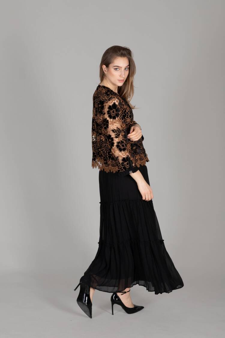 Round Neck Embroidered Velvet Jacket Chiffon Skirt - Multicolor