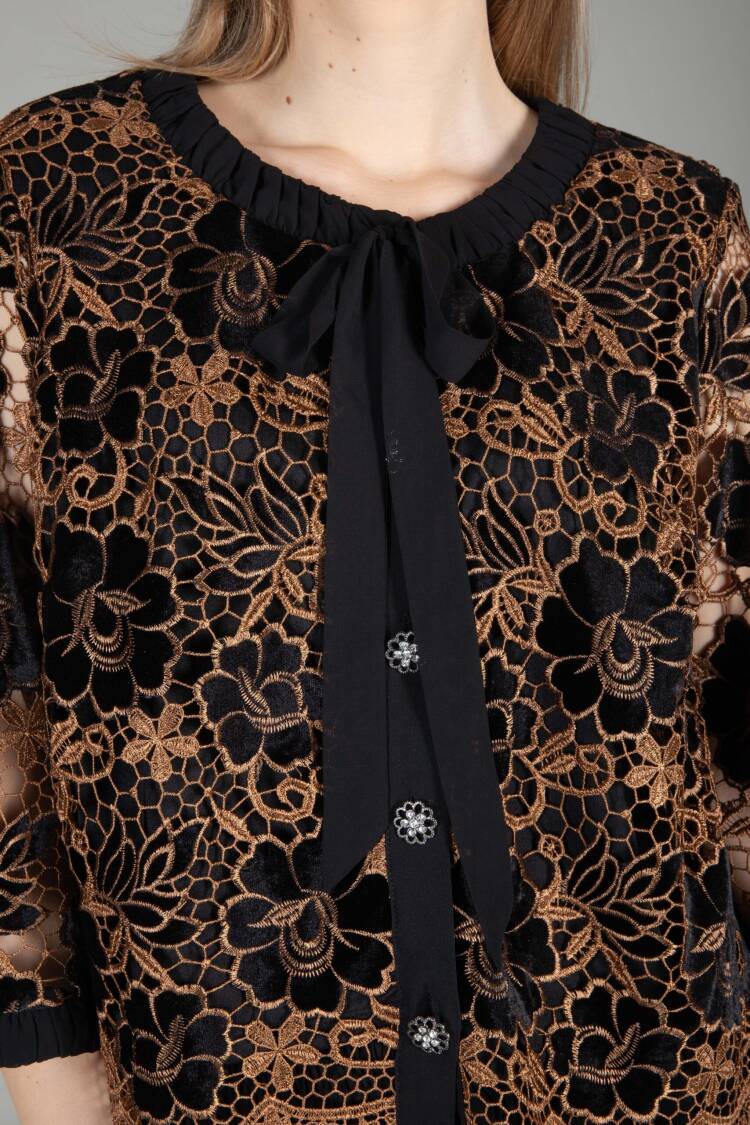 Round Neck Embroidered Velvet Jacket Chiffon Skirt - Multicolor