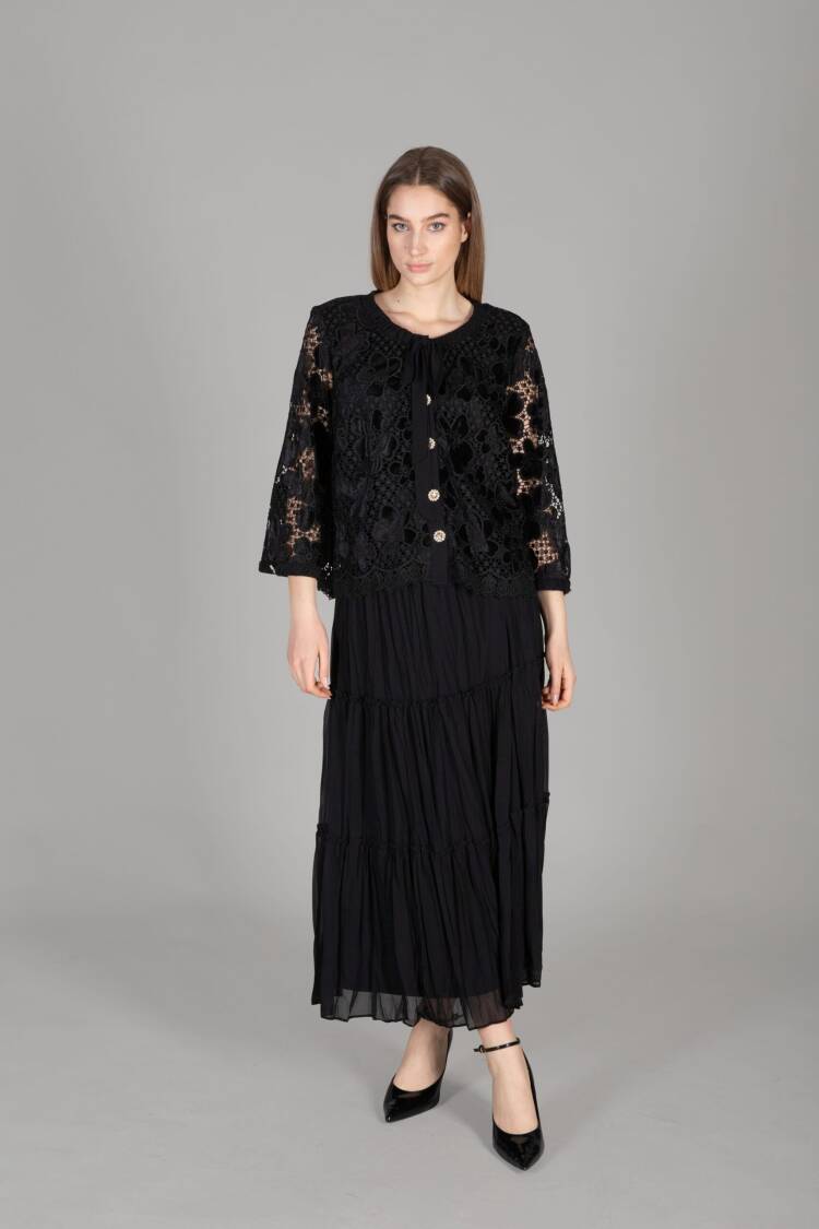 Round Neck Embroidered Velvet Jacket Chiffon Skirt - Black