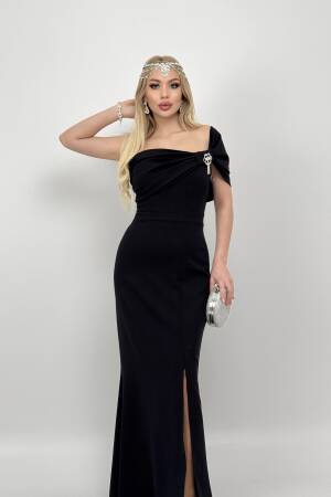 Dress With A Brooch On The Shoulder - Miss Janell - Globality Store - Women Clothes Wholesale Turkey