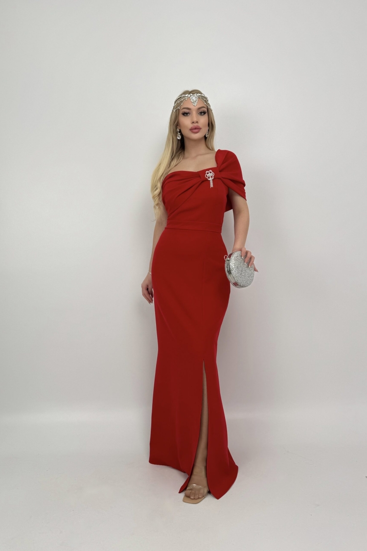 Dress With A Brooch On The Shoulder