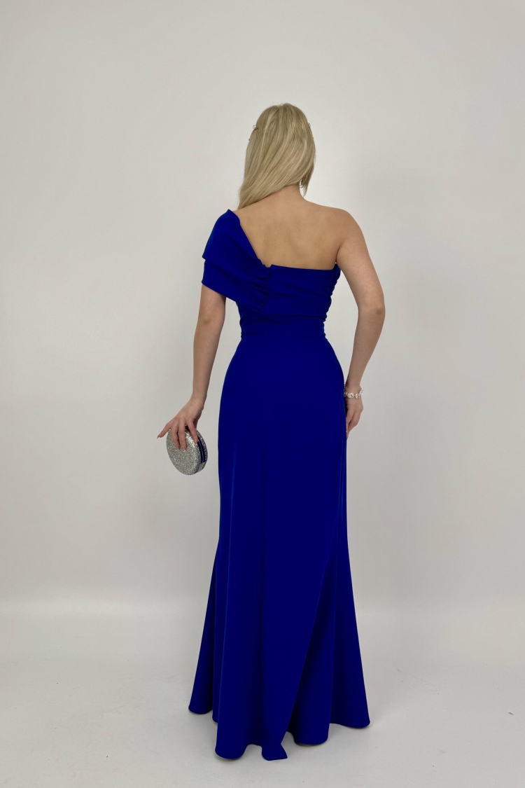 Dress With A Brooch On The Shoulder