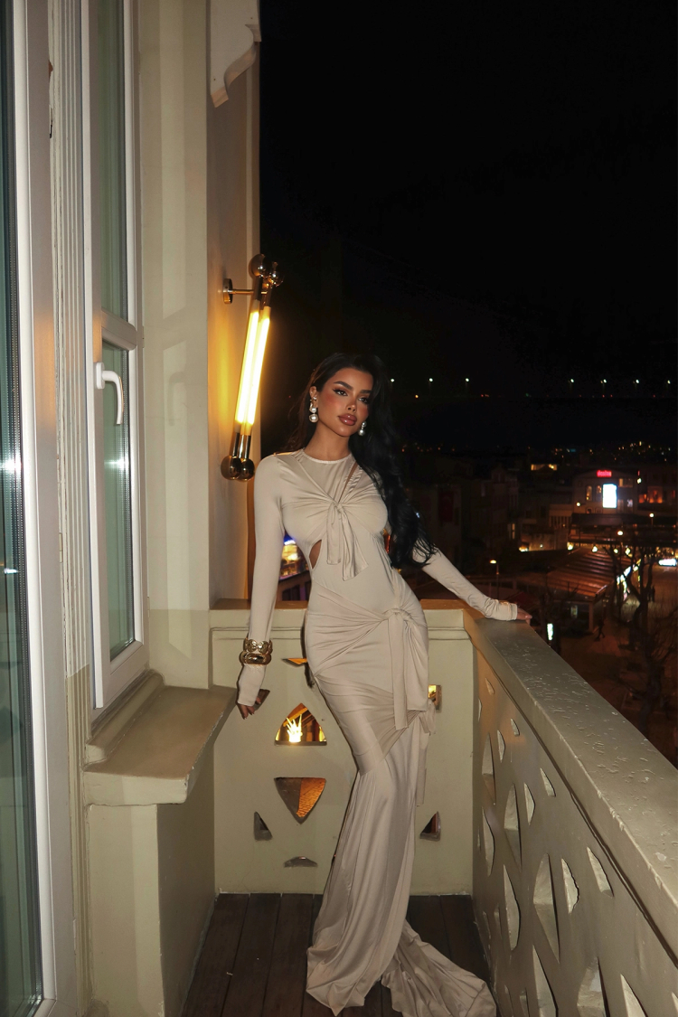 Window Detail Long Dress