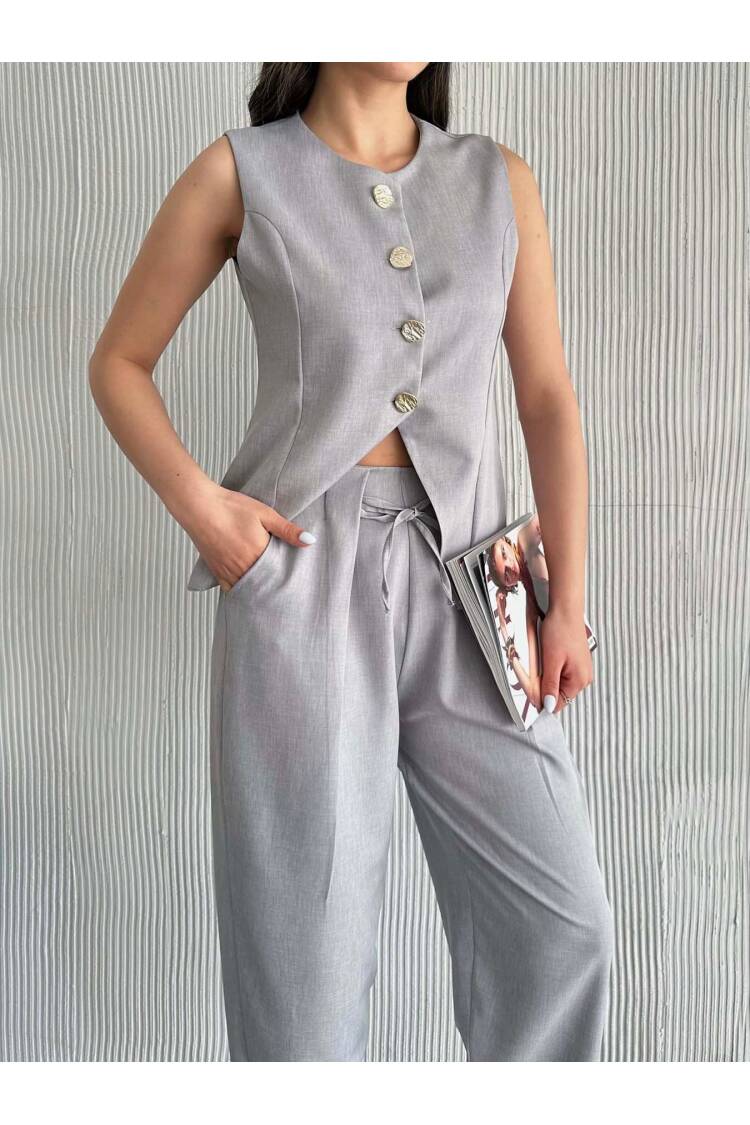 Gold Buttoned Vest Pleated Trousers Suit - Grey