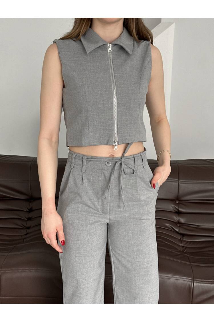 Zero Sleeve Vest Suit
