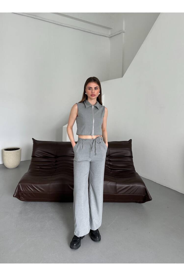 Zero Sleeve Vest Suit