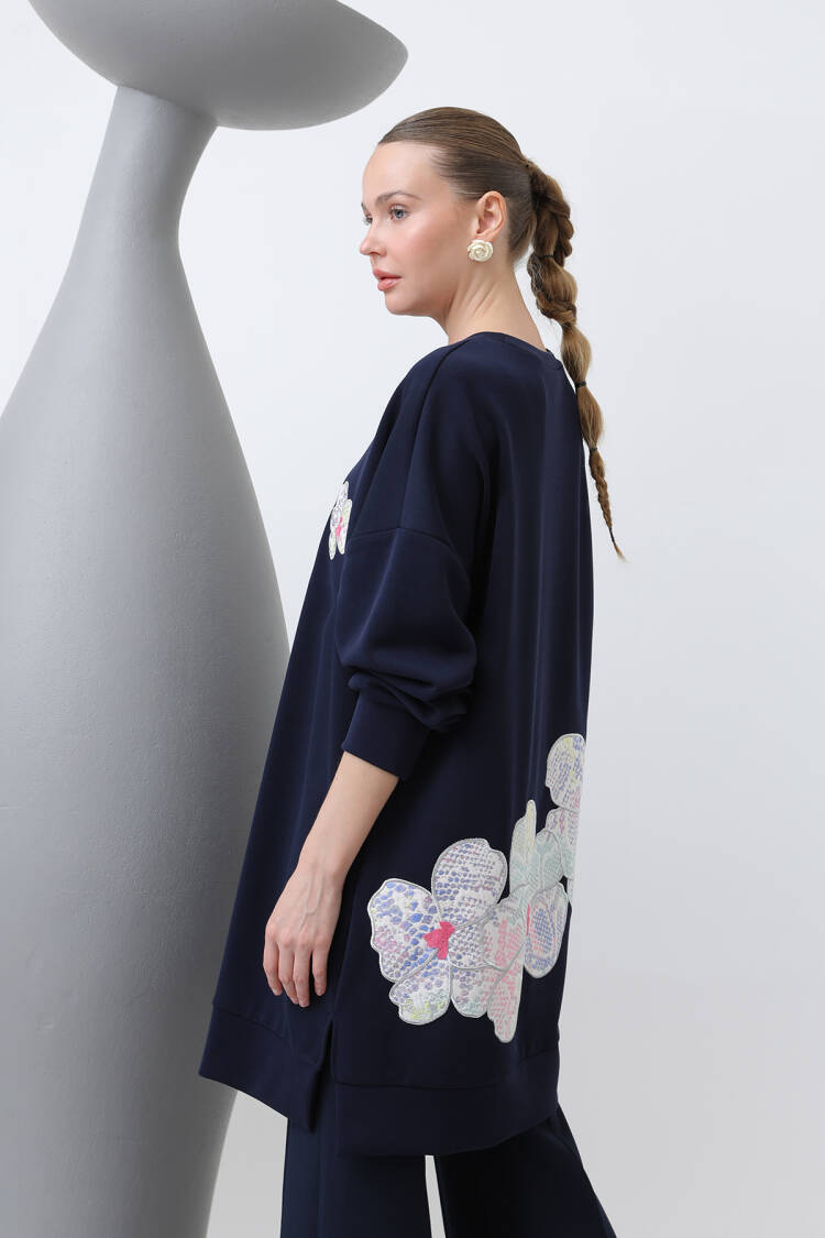 Front And Back Embroidery Detailed Garnished Tunic - Navy