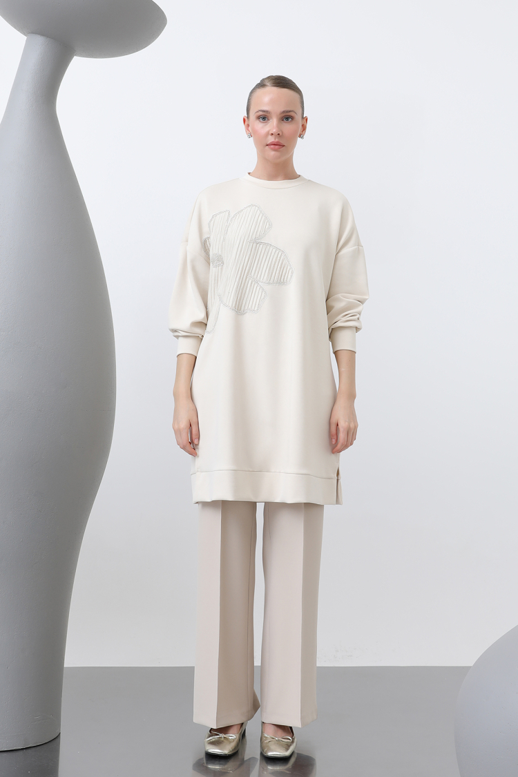 Front Embroidered Garni Detailed Tunic