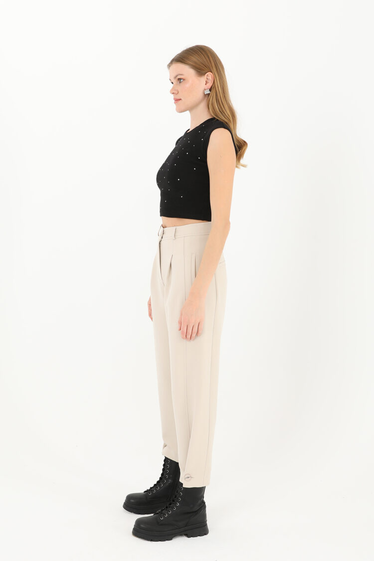 Women's Front Pleated Leg Buttoned Pants