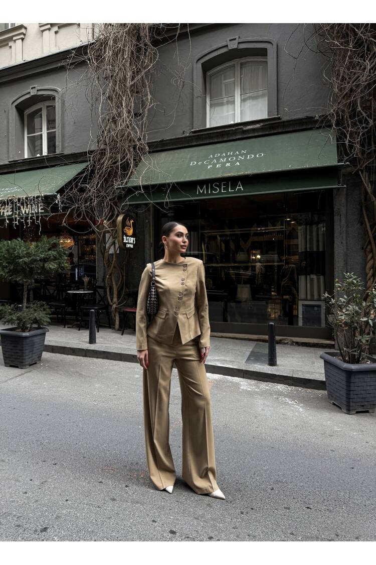 Asymmetric Buttoned Wadded Jacket Trousers Suit