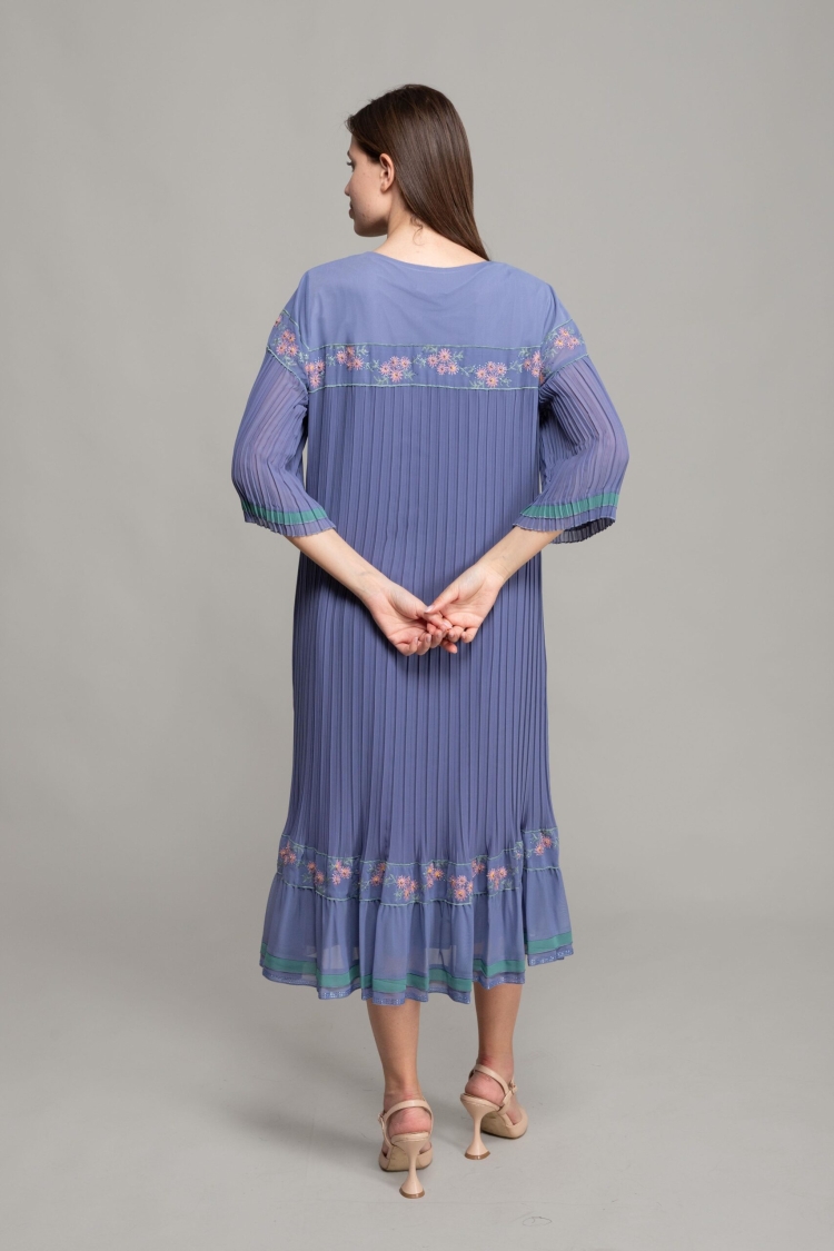 Round Neck Pleated Chiffon Dress