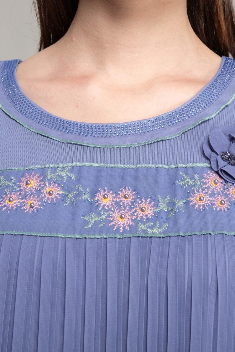 Round Neck Pleated Chiffon Dress