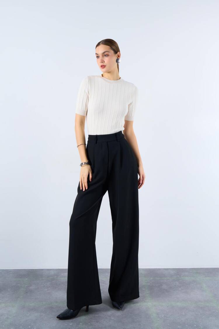 Ribbed Short Sleeve Sweater