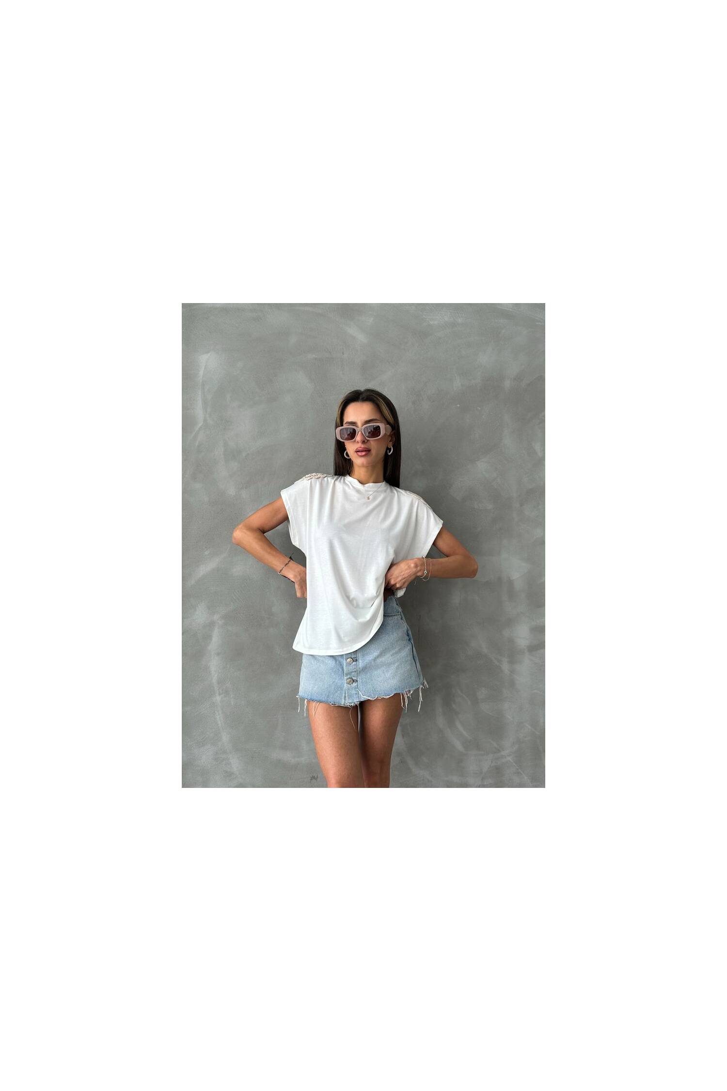 Lace Shoulder T-Shirt - Brand: Topshow - Women's Clothing Wholesale - Globality Store