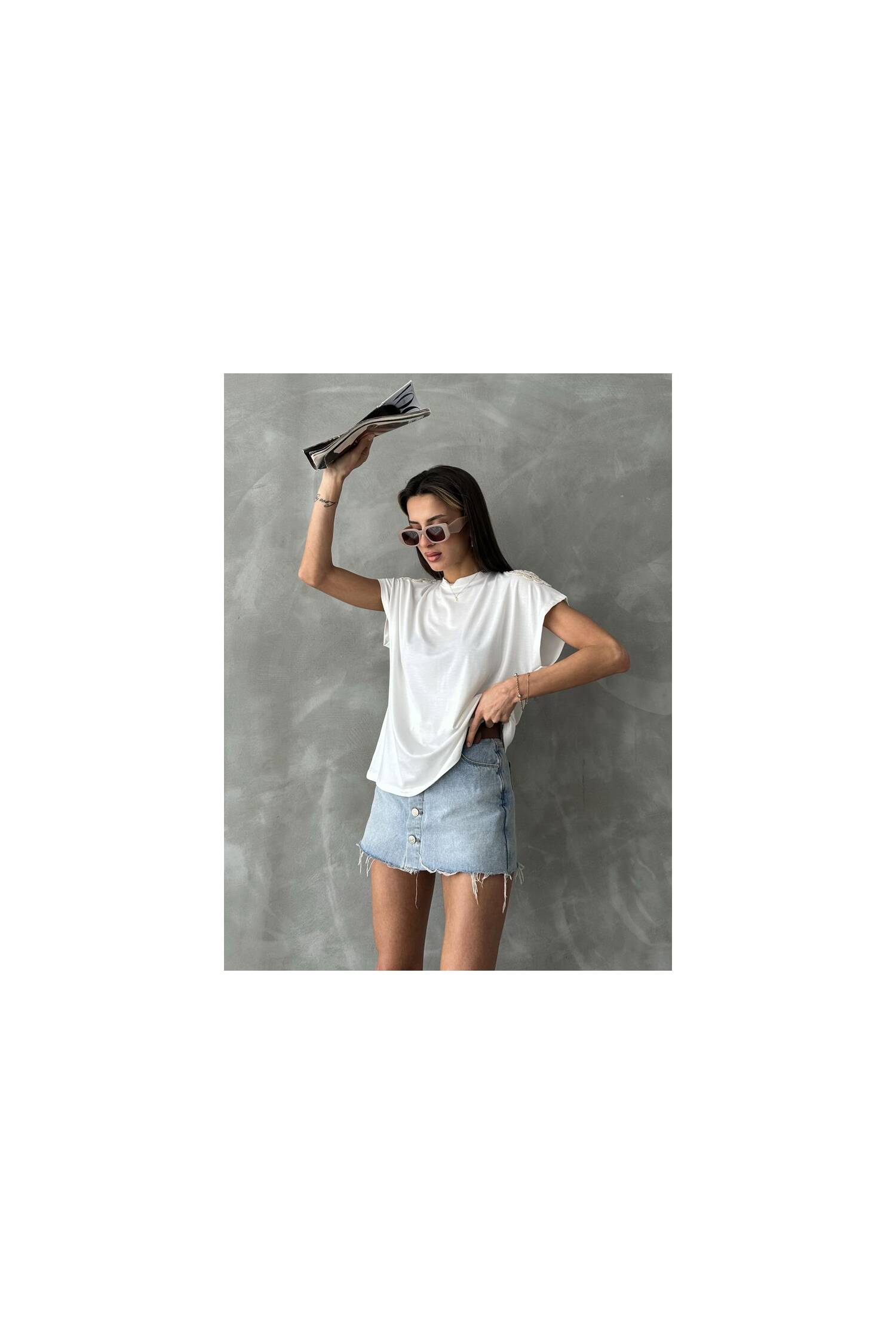 Lace Shoulder T-Shirt - Brand: Topshow - Women's Clothing Wholesale - Globality Store