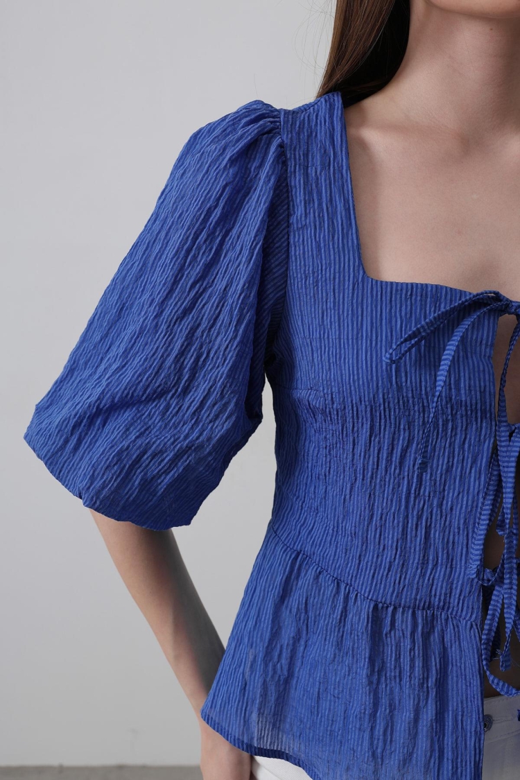 Square Collar Balloon Sleeve Blouse