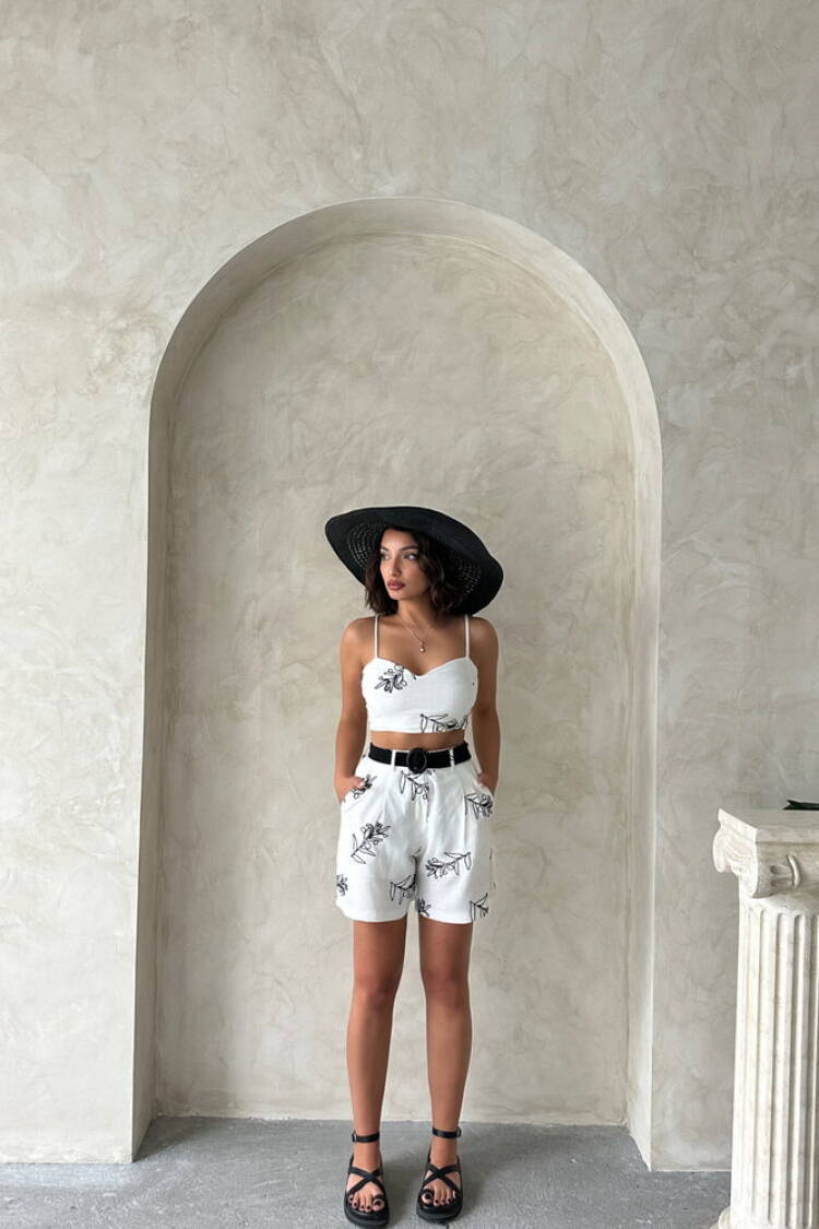 Embroidered Shorts - Cream