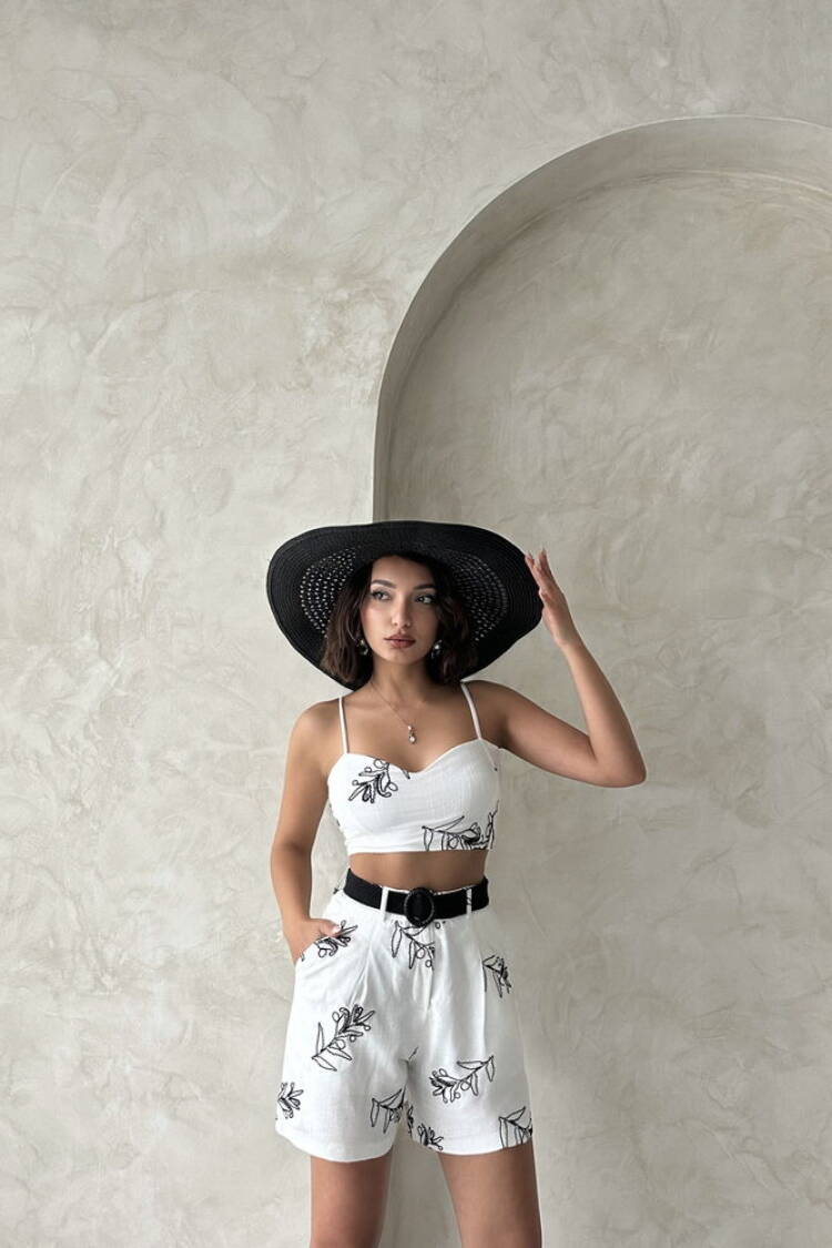 Embroidered Shorts - Cream