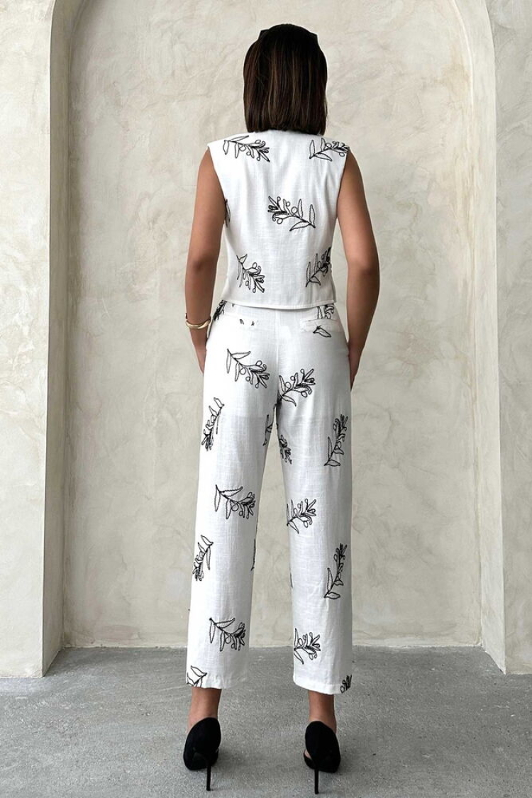 Embroidered Sleeveless Shirt - Cream