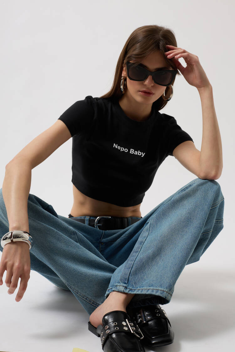 Nepo Printed Crop T-Shirt - Black Fashion - Globality Store - Women Clothes Wholesale Turkey