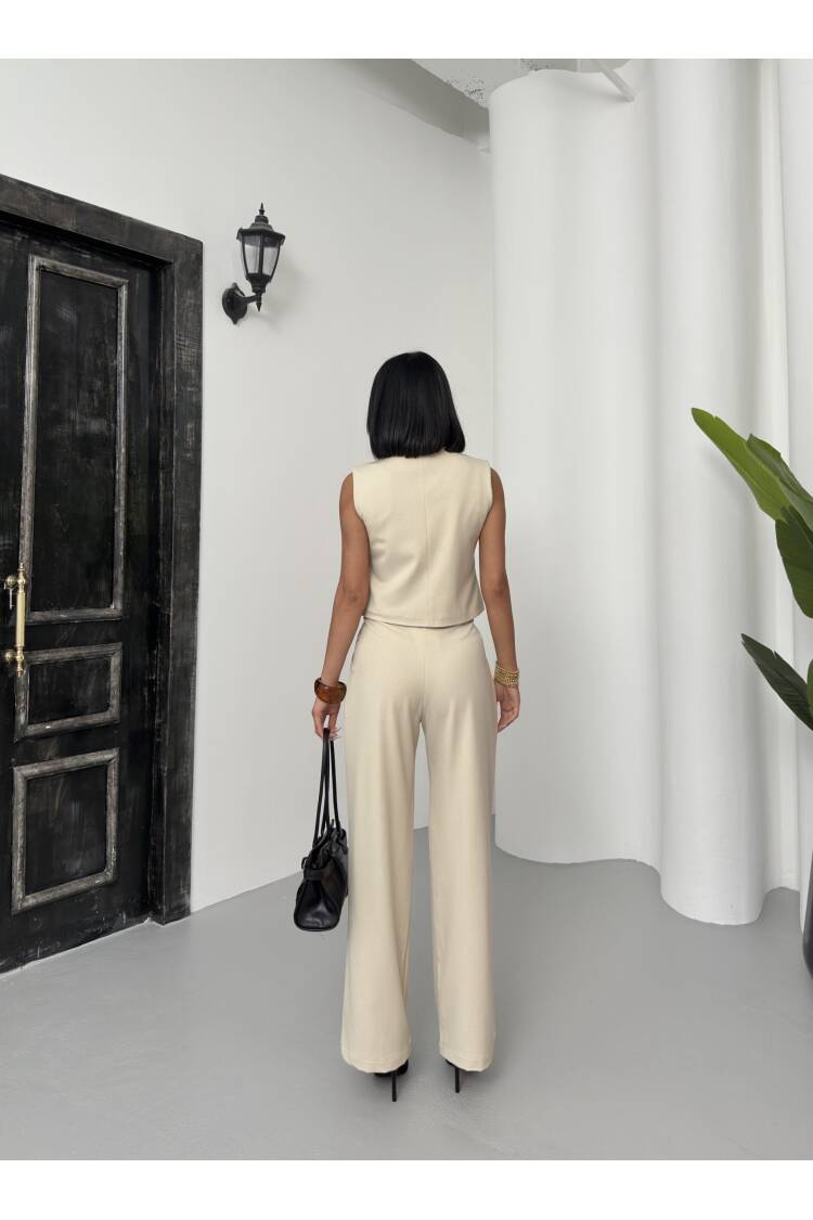 Cross Collar Polyviscose Suit