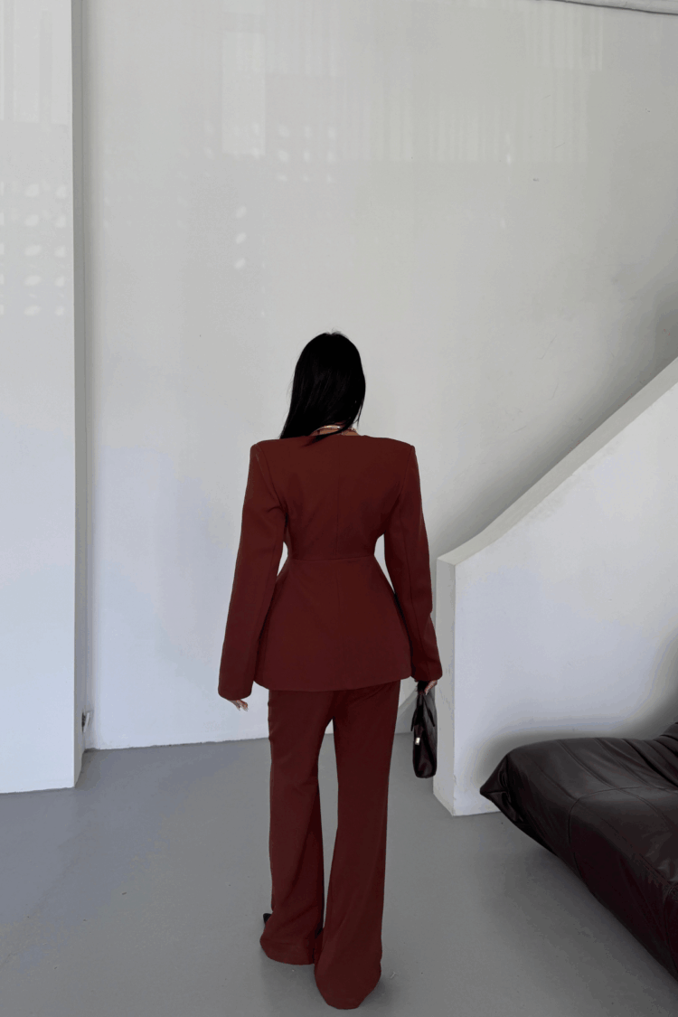 Design Jacket And Pants Suit Metal Button Detailed