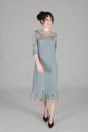 Oval Collar Stone Pleated Dress - GUMANIZE - Globality Store - Women Clothes Wholesale Turkey