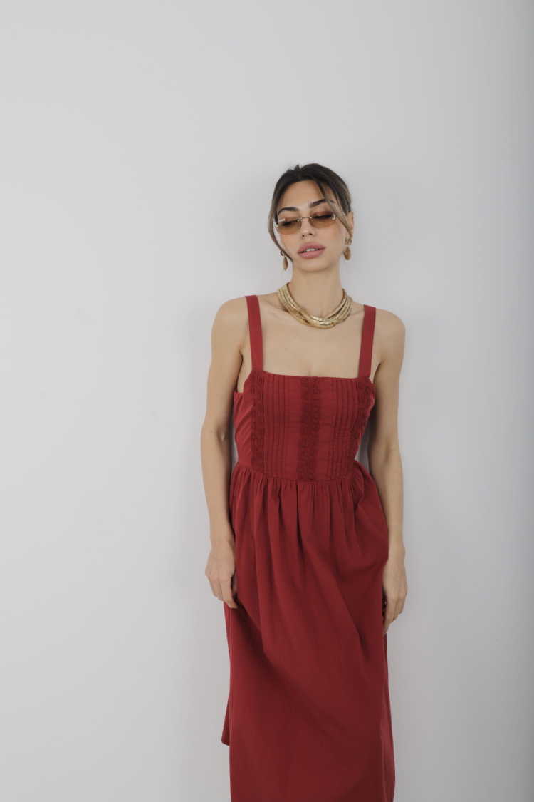Dress Collar Rib Detailed
