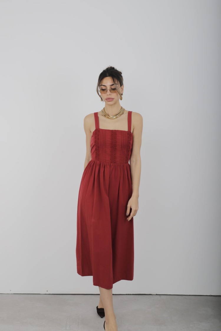 Dress Collar Rib Detailed